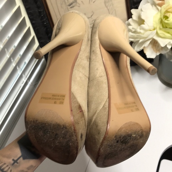 Tan Suede High Heels - Picture 3 of 4